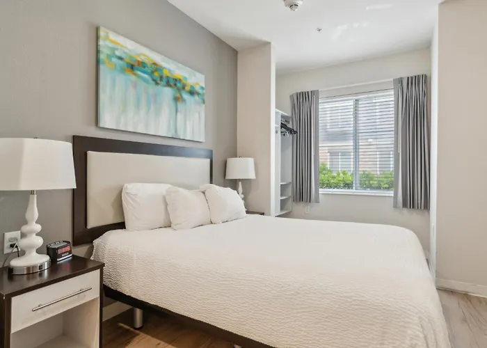 Simplicity At The Rim 1117 I Spacious 1 Bed 1 Bth