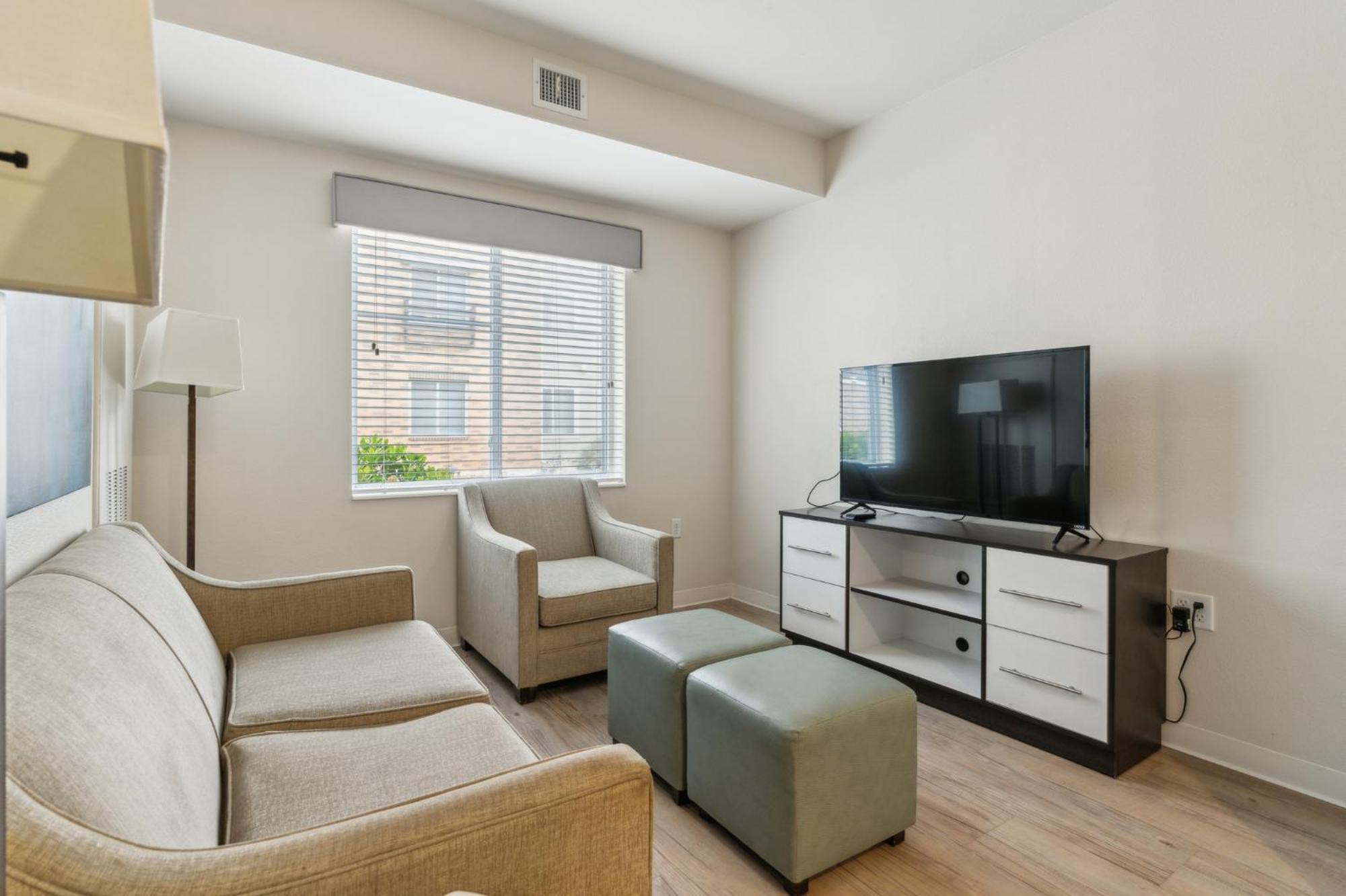 Simplicity At The Rim 1117 I Spacious 1 Bed 1 Bth Apartment San Antonio
