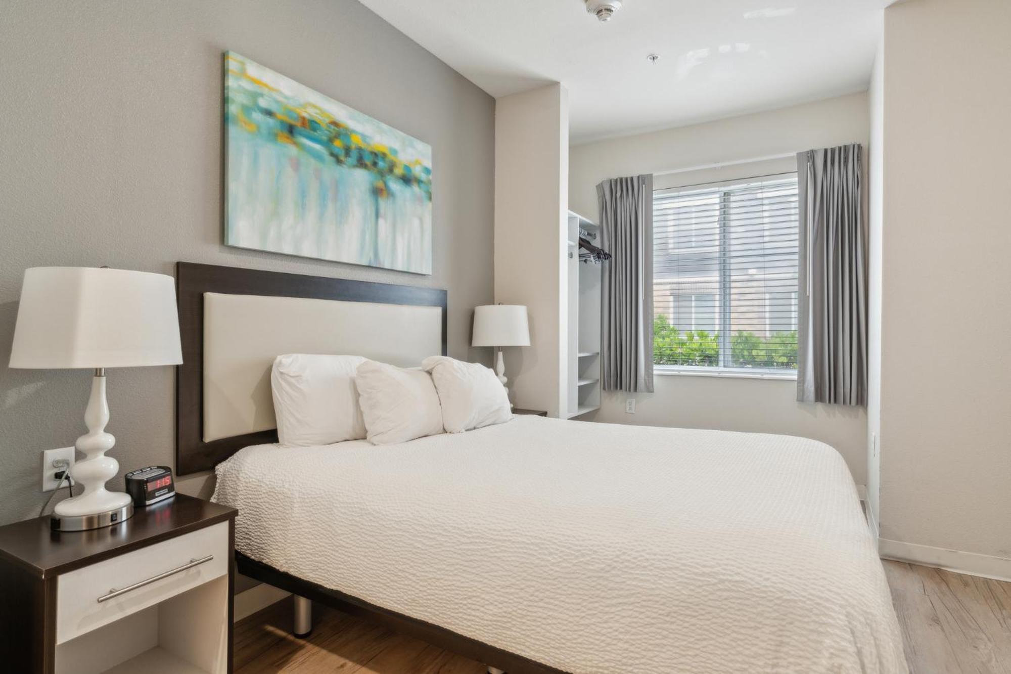 Simplicity At The Rim 1117 I Spacious 1 Bed 1 Bth Apartment San Antonio